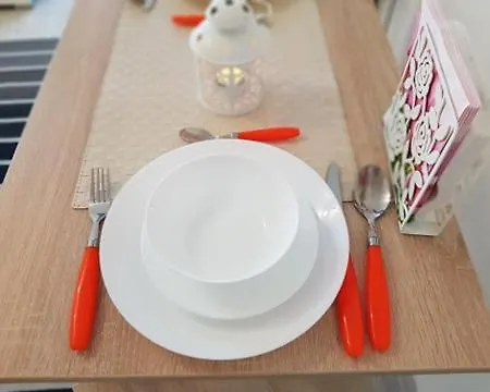 Cozy Modern Astoria Magic Grey Old Town Апартаменты