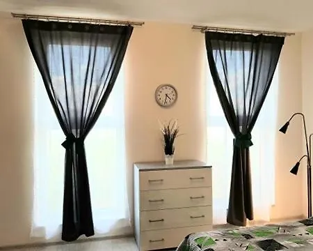 Cozy Modern Astoria Magic Grey Old Town 아파트 *