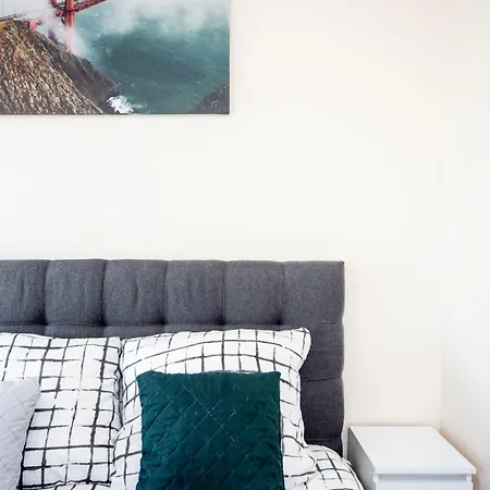 Cozy Modern Astoria Magic Grey Old Town Daire
